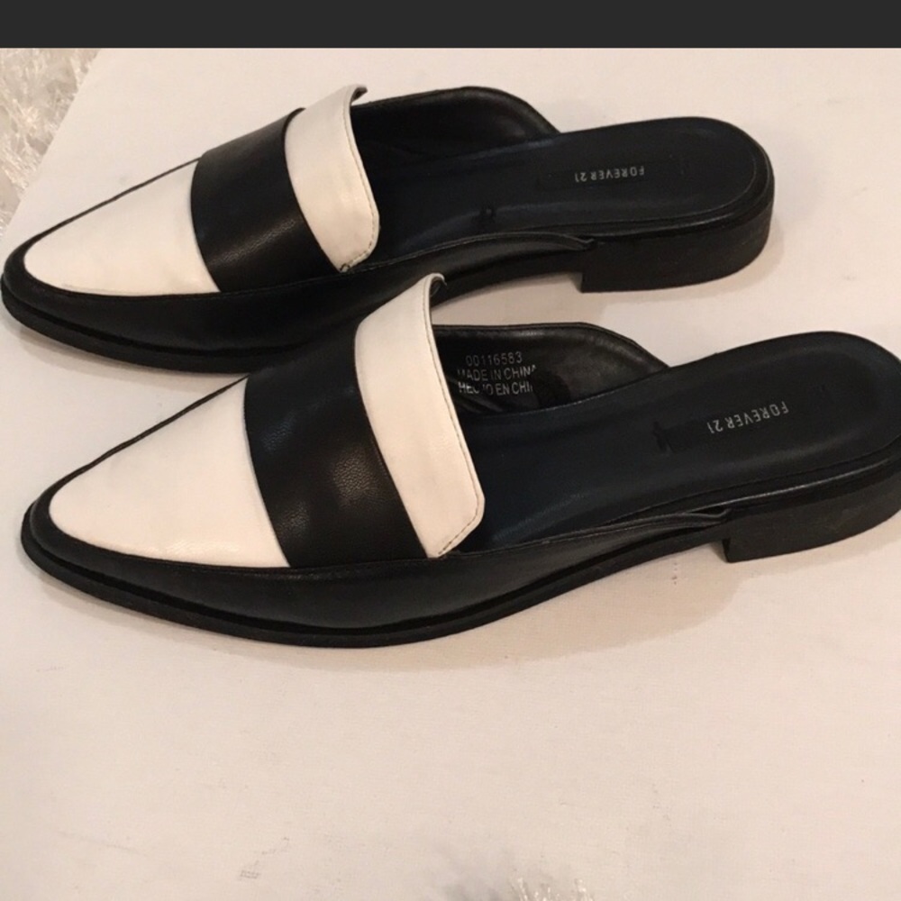 Pointed Slides💙 - Picture 3 of 6